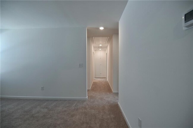 Building Photo - 1588 Hay Patch Ln
