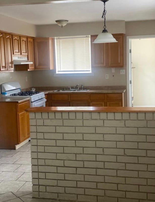 Building Photo - 7922 Dorsett Dr