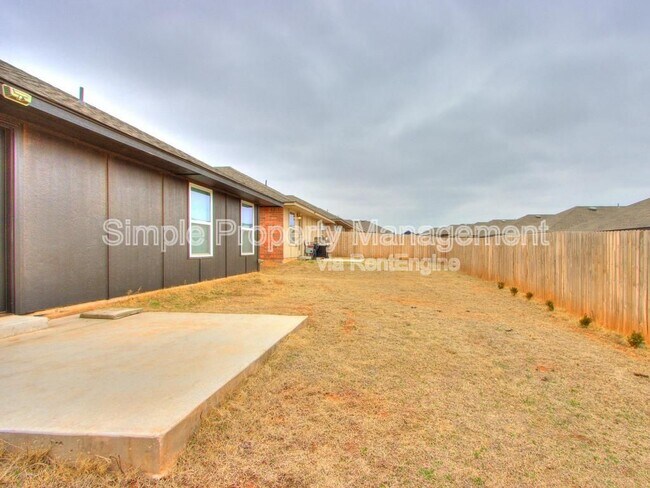 Building Photo - 4700 Crystal Hill Dr