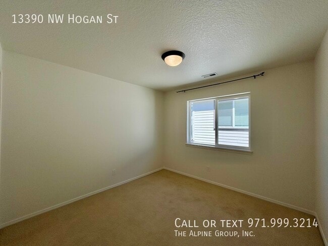 Building Photo - 13390 NW Hogan St