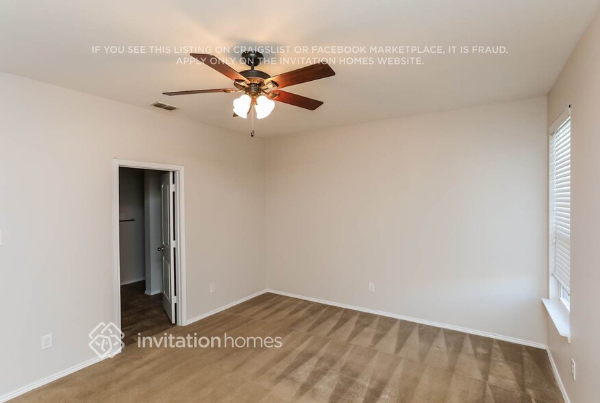 Building Photo - 225 Stable Dr