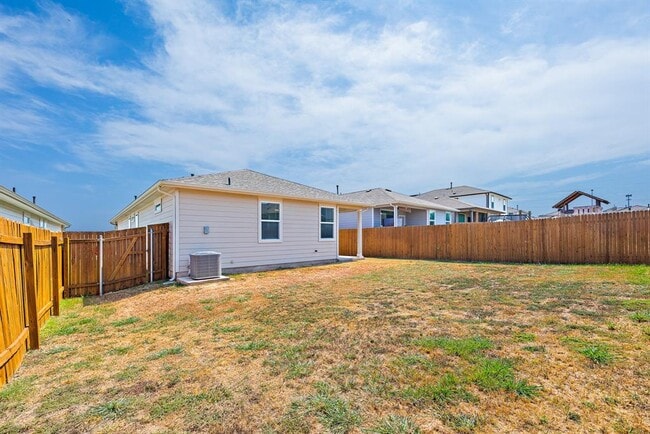 Building Photo - 132 Scarborough Wy
