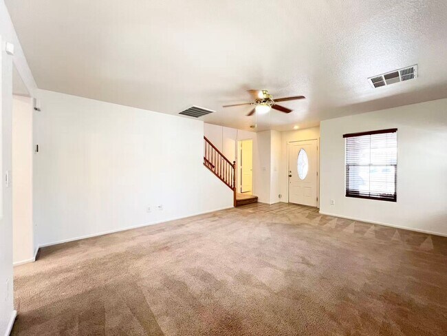 Building Photo - 11143 Ranch Valley St