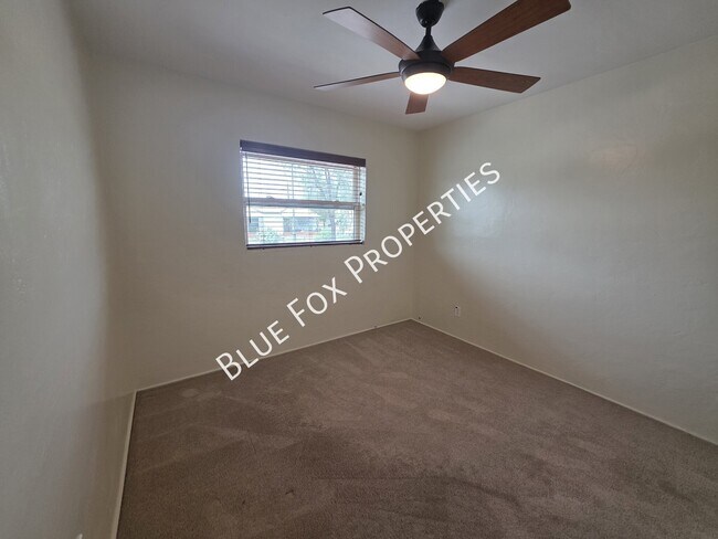 Building Photo - 1301 E Lee St
