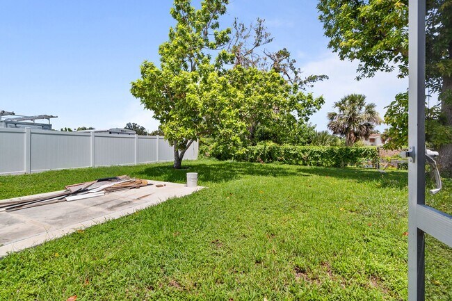 Building Photo - 2596 Starlite Ln