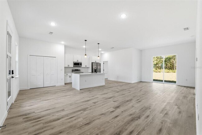 Building Photo - 4473 SW 168th Ln