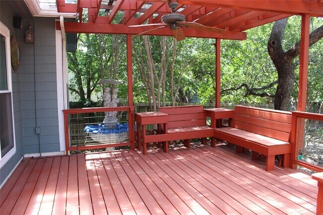 Building Photo - 3 Springwood