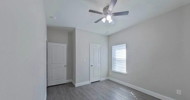 Building Photo - Move-In Ready 4-Bedroom Home with Timeless Appeal