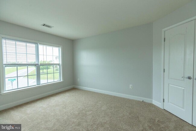 Building Photo - 391 Sheerer Dr