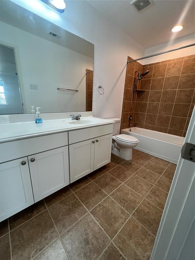 Building Photo - 1508 Daylily Loop