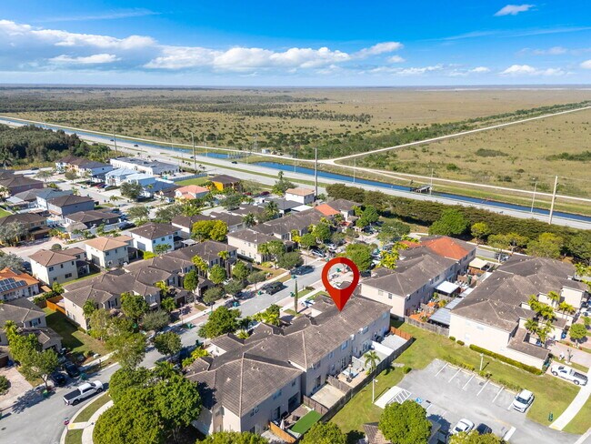 Building Photo - 851 SW 154th Path