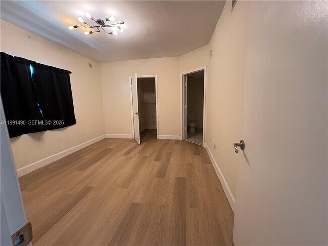 Building Photo - 15051 Royal Oaks Ln