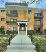 Building Photo - 10332 Parkside Ave