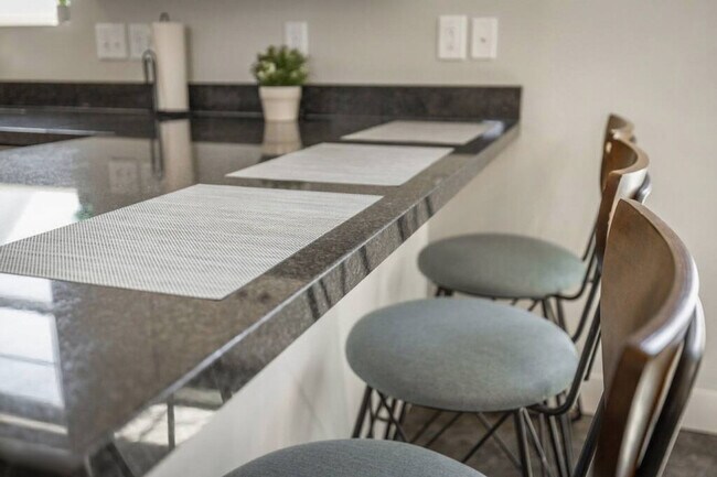 Building Photo - 5032 Bear Trap Dr