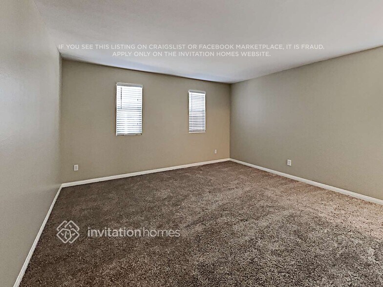 Building Photo - 11512 Magnolia St