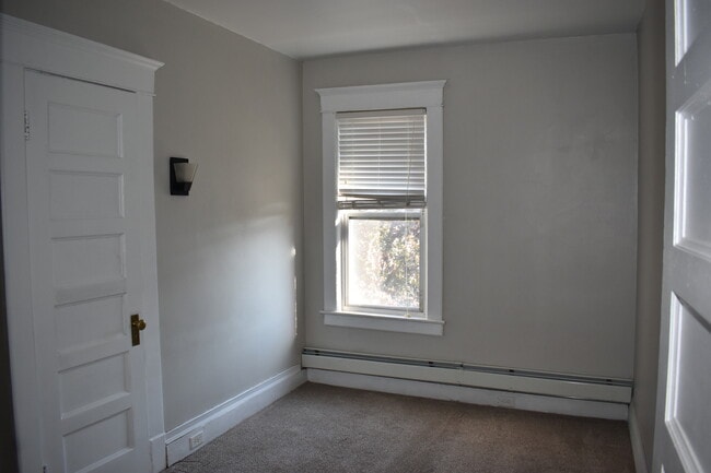 Building Photo - 144 Claremont Ave