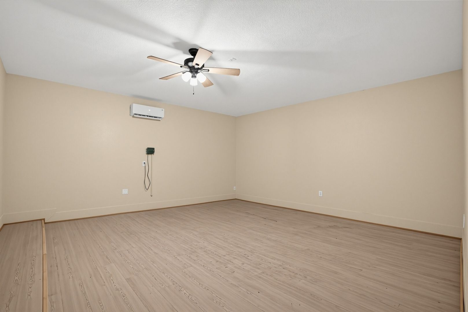 Building Photo - 22501 Cormorant Ct