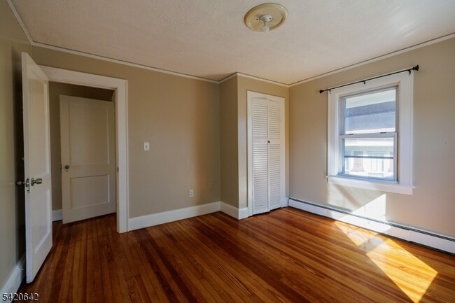 Building Photo - 606 N Washington Ave