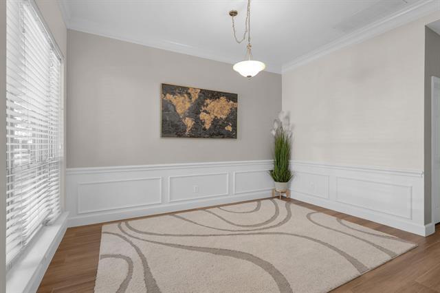 Building Photo - 901 Brentwood Dr