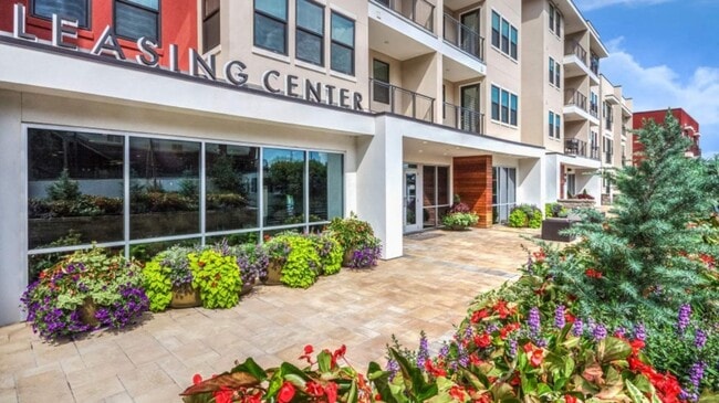 Building Photo - 3290 Cobb Galleria Pkwy