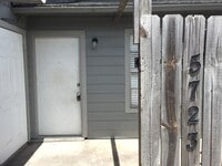Building Photo - 5723 Crestmore Dr