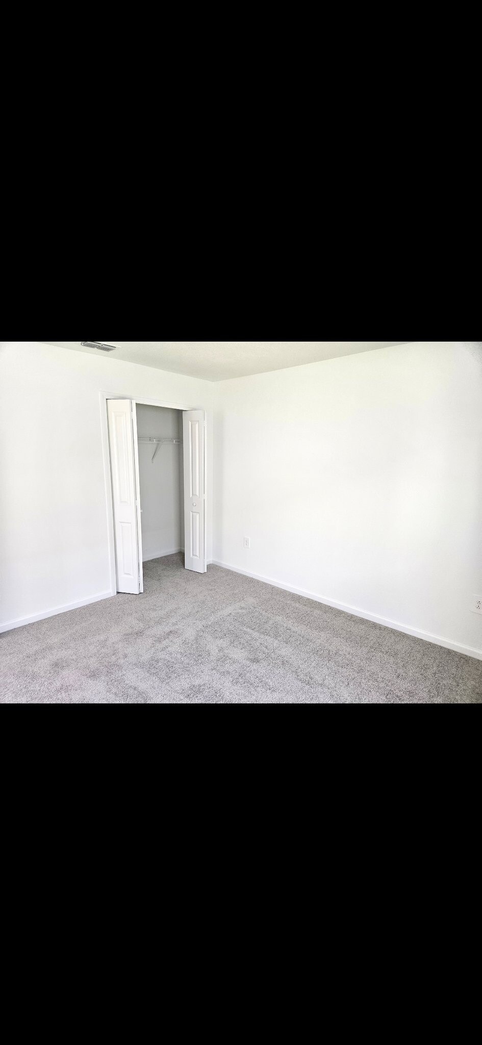 Building Photo - 2414 McKinley Dr