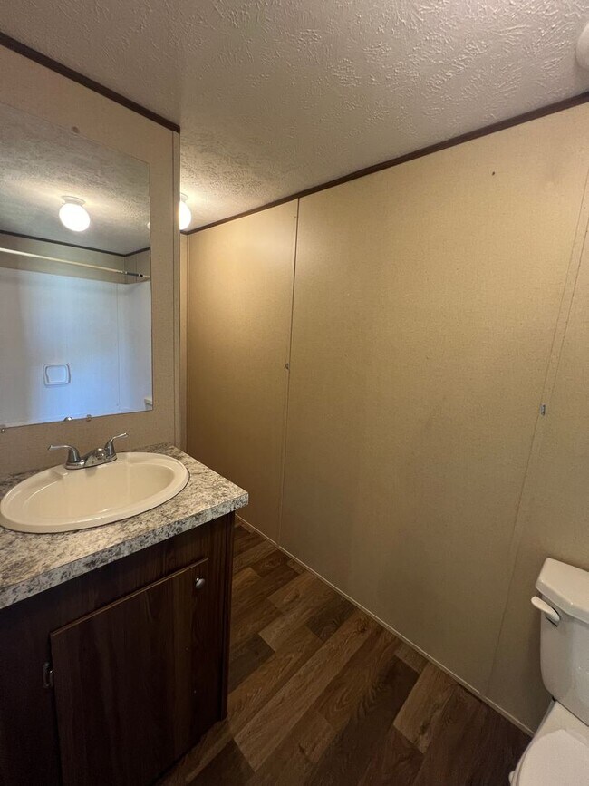 Building Photo - 142 CO ROAD 5516-F32