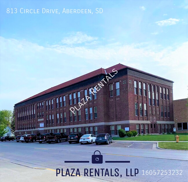 Building Photo - 214 S Kline St