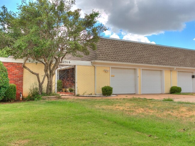 Building Photo - 2516 NW 62nd St