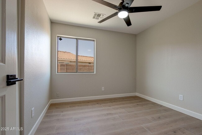 Building Photo - 13170 W Clarendon Ave
