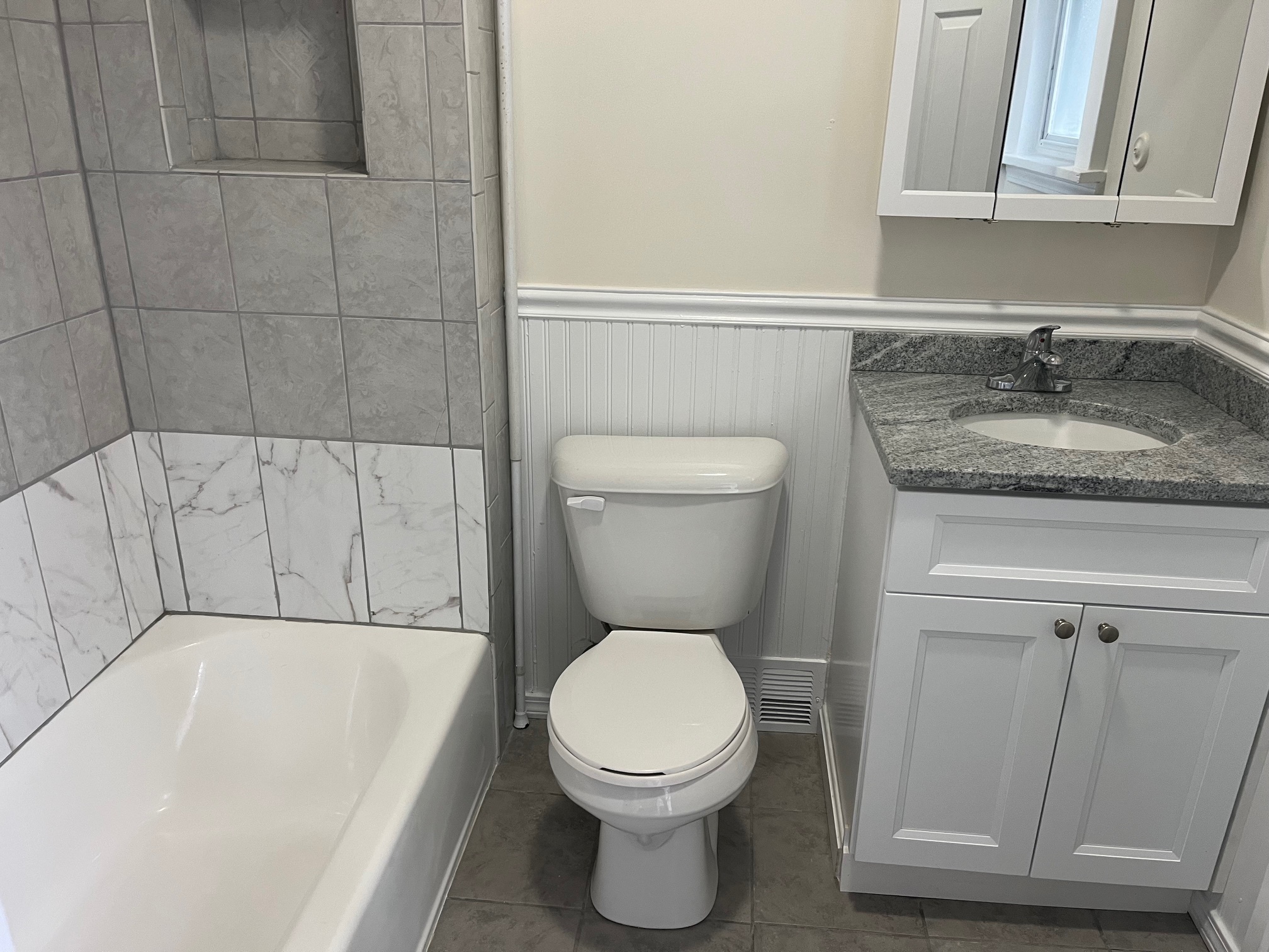 Bathroom - 65 Raymond St