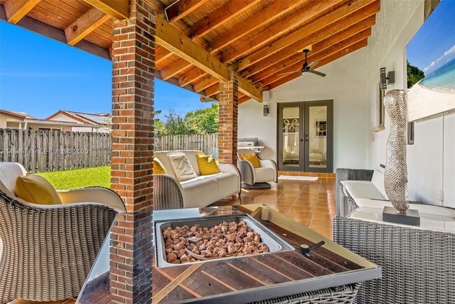 Building Photo - 1417 SW 139th Ave