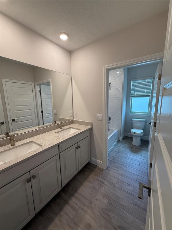 Building Photo - 11015 Hollow Bay dr