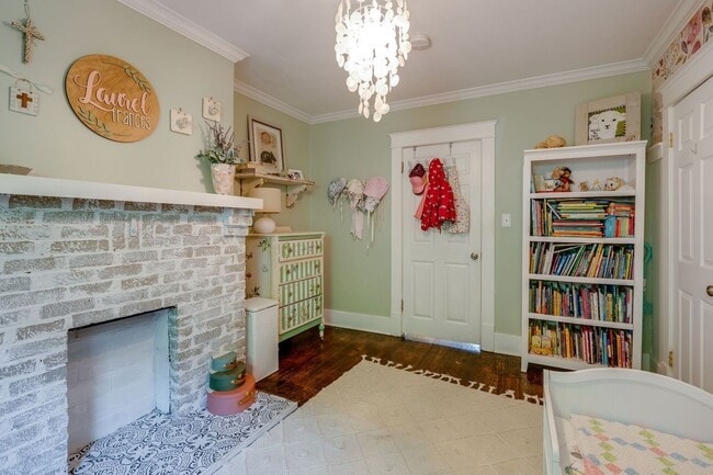 Building Photo - Beautiful Cleveland Park Bungalow, just 2 ...