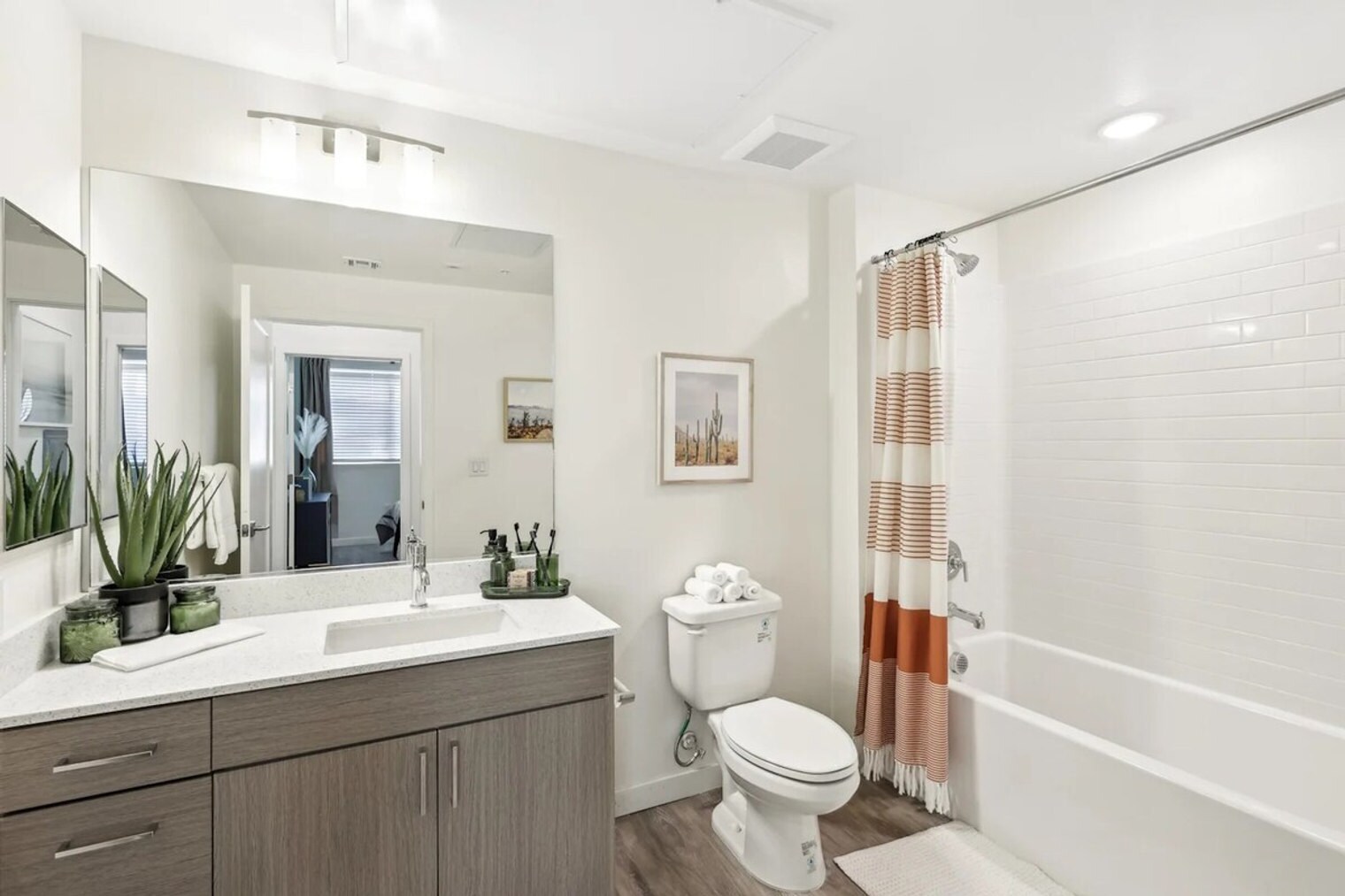 Building Photo - 6113 Yuzu Pl