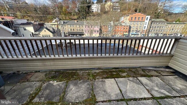 Building Photo - 3732 St Paul St