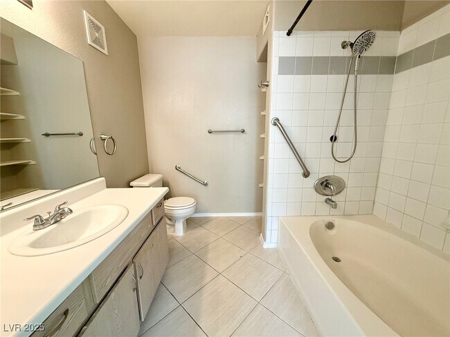 Building Photo - 7885 W Flamingo Rd