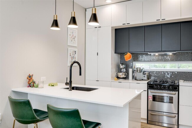 Building Photo - 2108 Tillery St