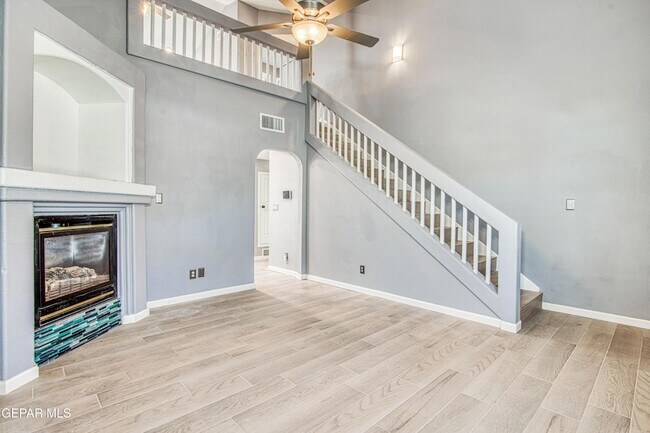 Building Photo - 12325 Tierra Bella Dr