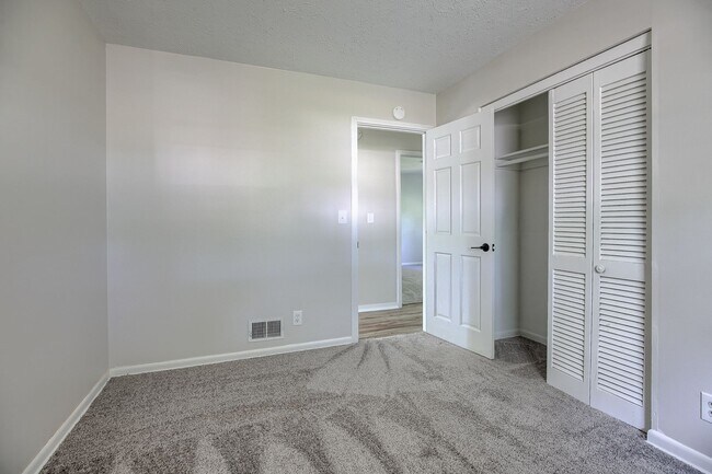 Building Photo - Charming 3-Bedroom Omaha Home with Finishe...