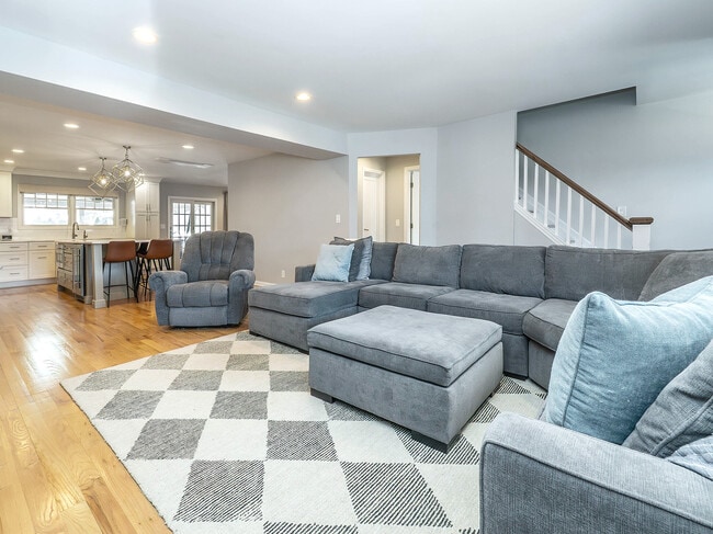 Building Photo - 17 Winans Pl