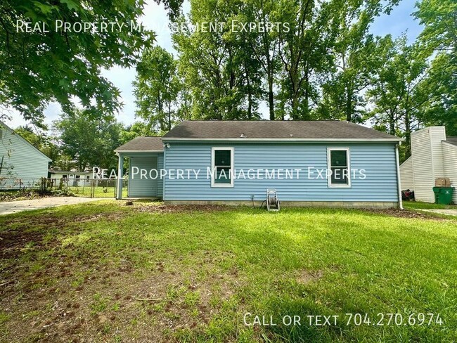 Building Photo - 6850 Delta Lake Dr