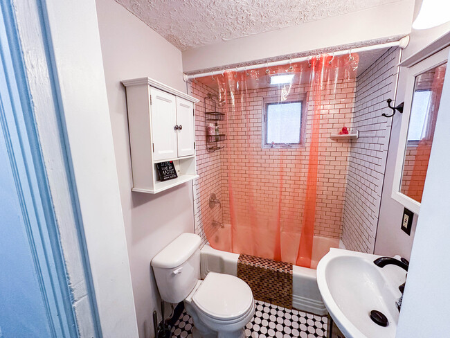 Building Photo - 276 46th St