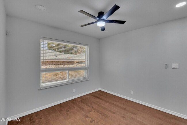 Building Photo - 7112 Ramada Dr