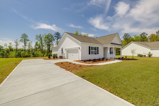 Building Photo - Beautiful 4 bedroom, 2 bathroom home locat...