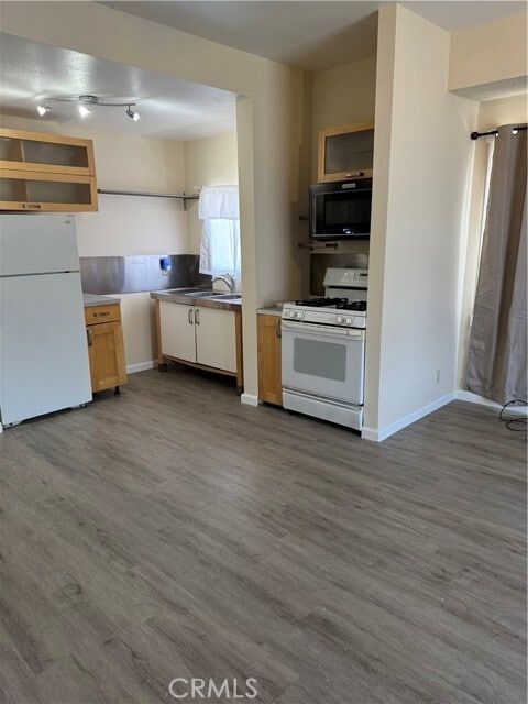 Building Photo - 3755 Brockton Ave