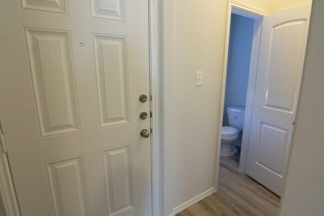 Building Photo - 18614 Queesborough Creek Rd