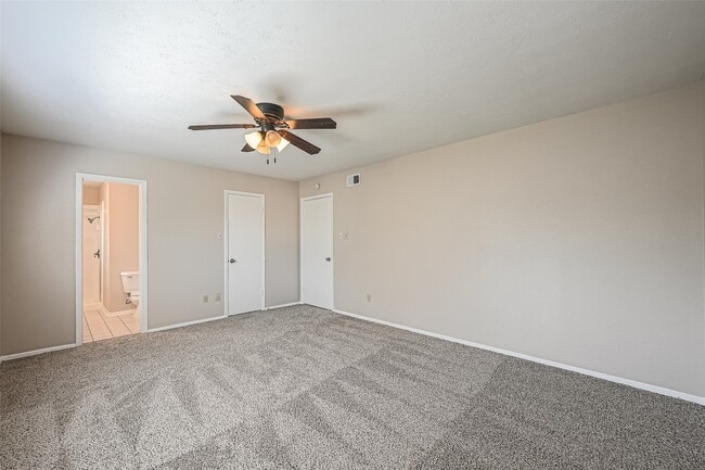 Building Photo - 2711 Quarry Hill Rd