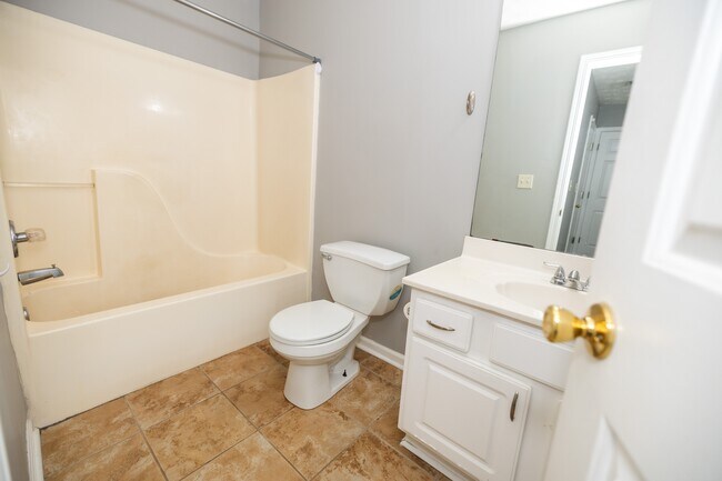 Building Photo - 599 Rivulett Ct