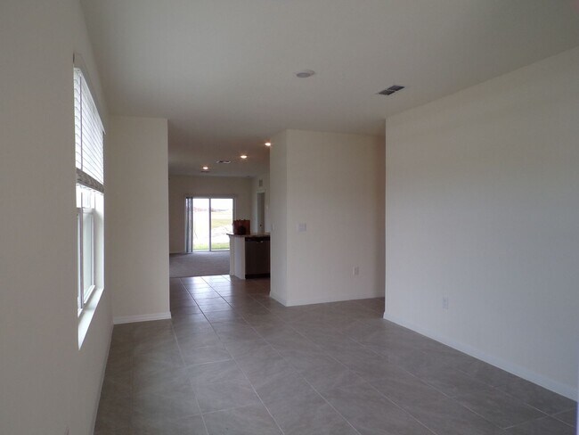 Building Photo - 4347 Testana Ln